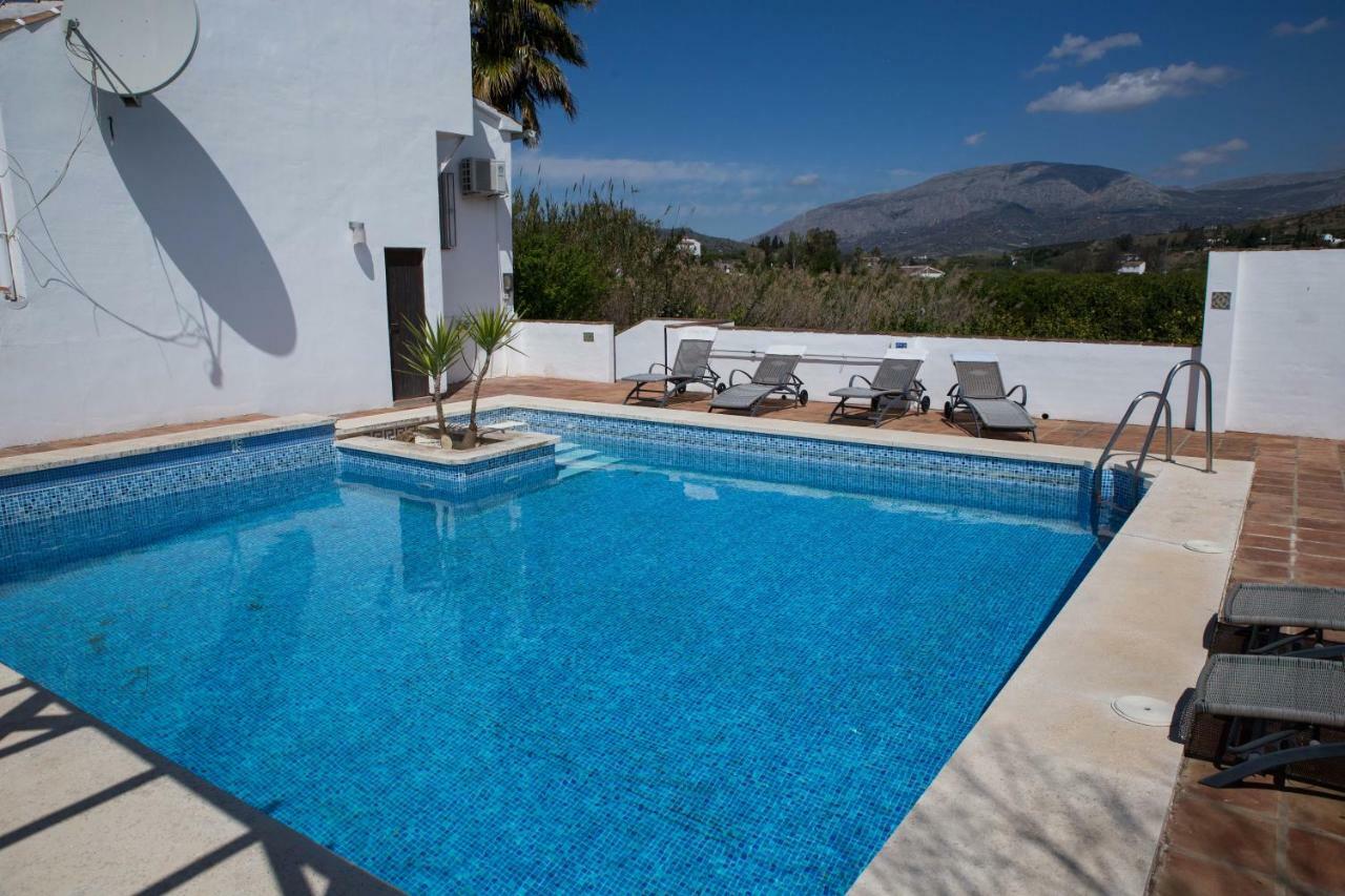 Bed and Breakfast Fuego Blanco Эль-Чорро Экстерьер фото